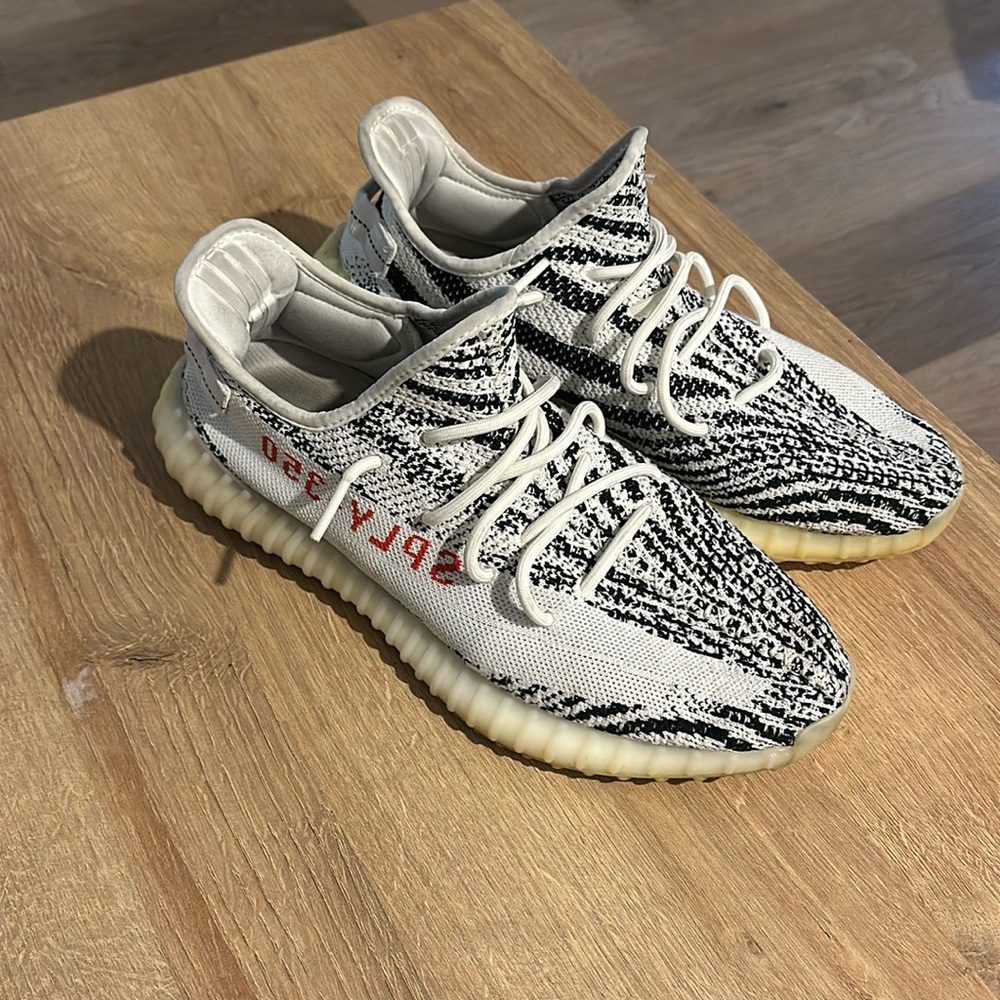 Yeezy 350 Zebra
